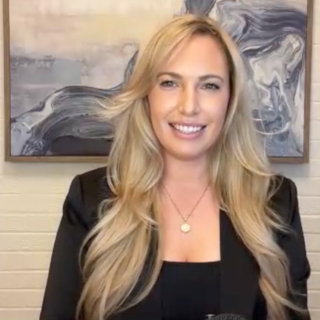 julia-final-square-commercial-property-advisors